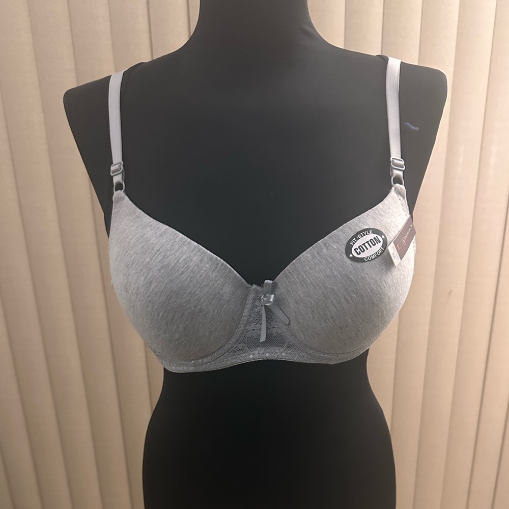 Brand NWT Bra size 36 C w/ underwire cup 
Gray
Cotton with lace at the bottom